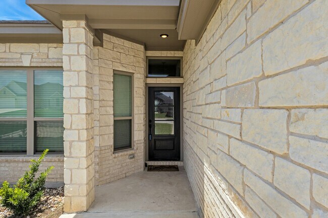 Building Photo - 6102 Messina Dr