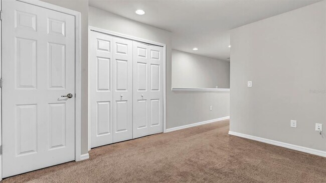 Building Photo - 9153 Hillcroft Dr