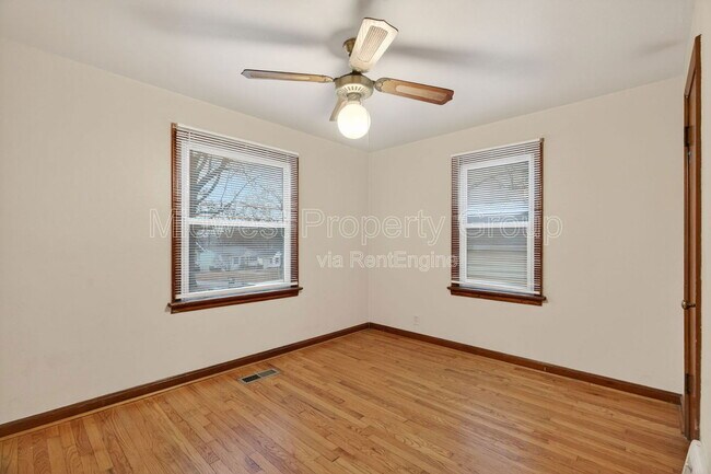 Building Photo - 1015 Avant Dr