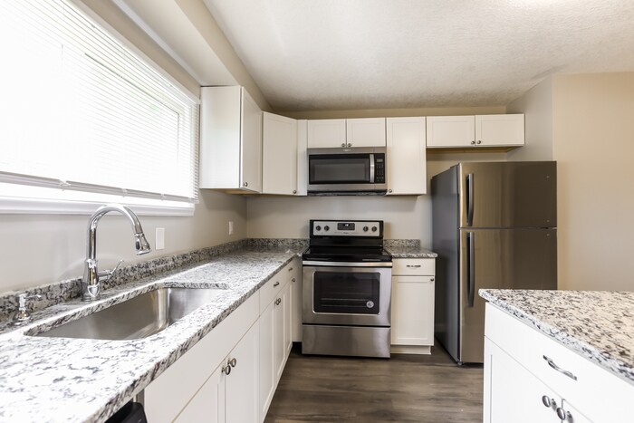 Building Photo - 10513 E 28th Terrace S