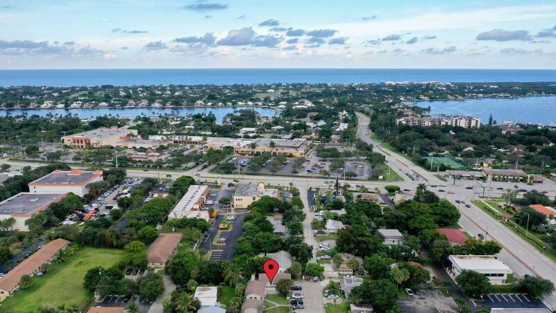 Building Photo - 1883 Smith Dr