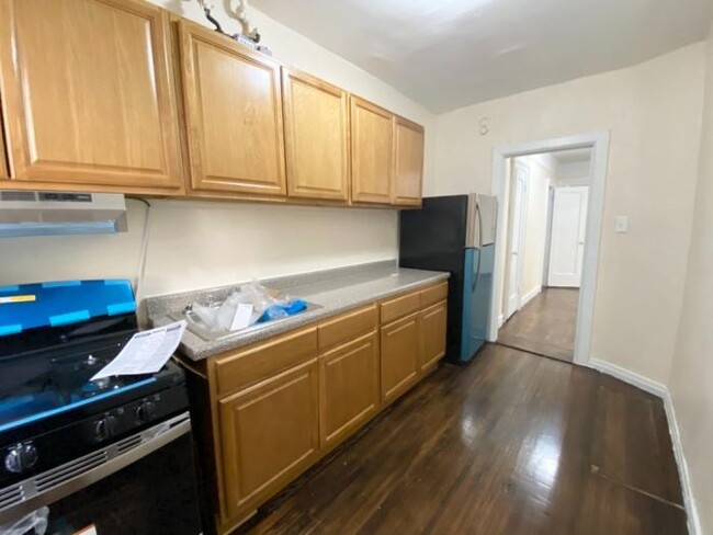 Building Photo - 1 bedroom in BRONX NY 10463