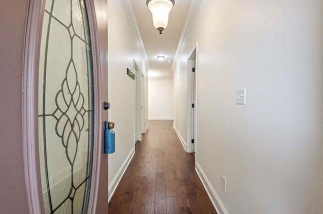 Building Photo - 4-BR Niceville Rental with Gourmet Kitchen & 2-Car Garage!