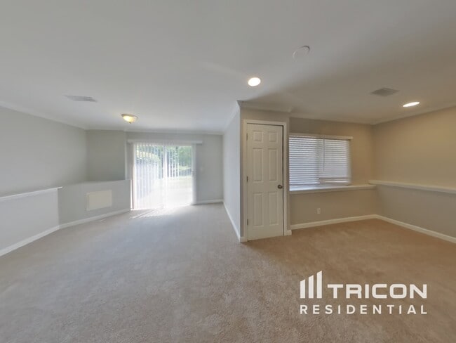 Building Photo - 23047 Ironwood Dr