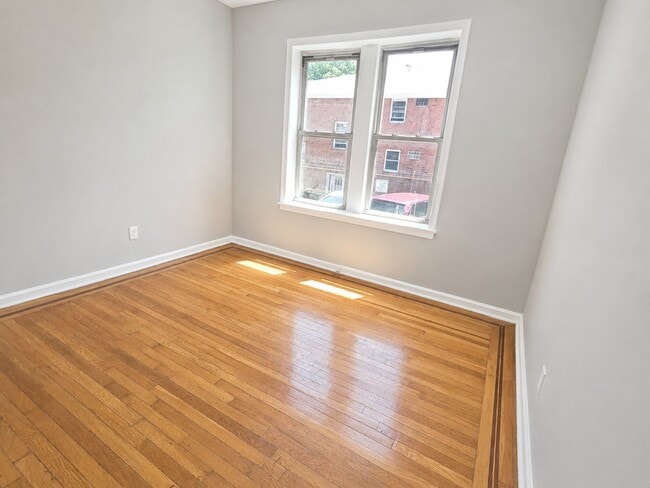 Building Photo - 383 Clifton Ave