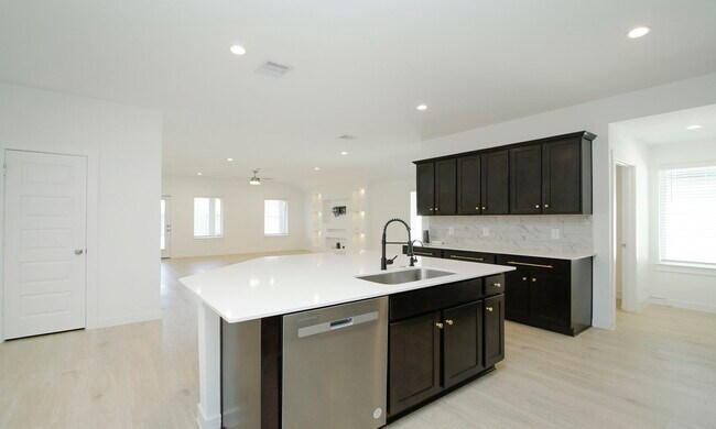 Building Photo - 31707 Melkridge Rd