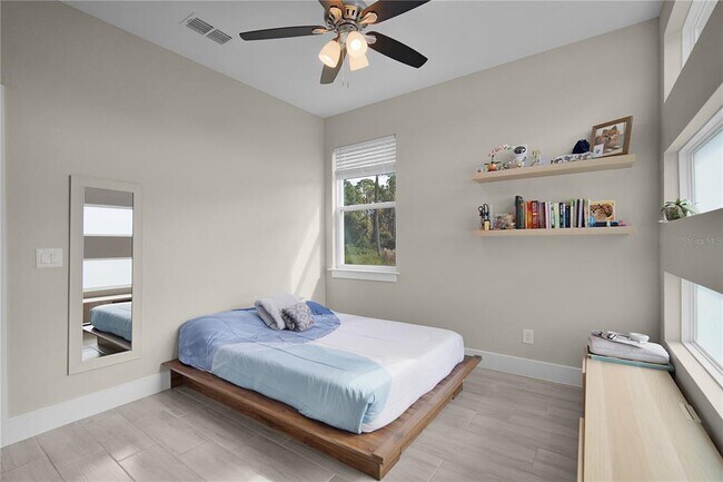 Building Photo - 1187 N Platte Ln