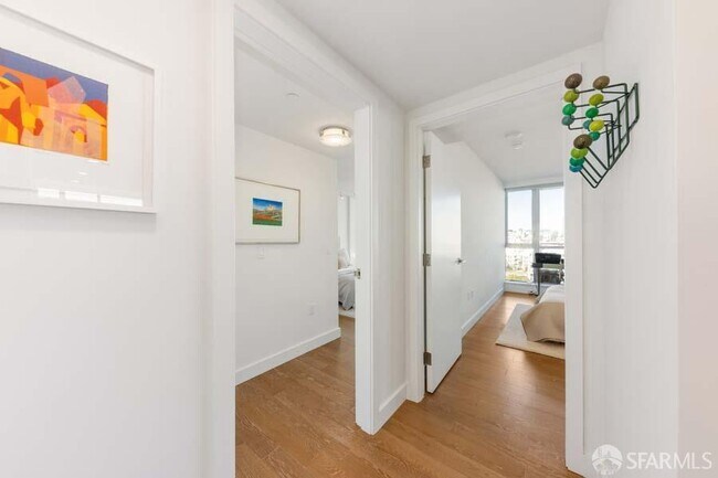 Building Photo - 718 Long Bridge St