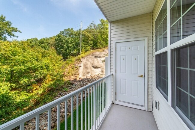 Building Photo - 4211 Ramapo Ct