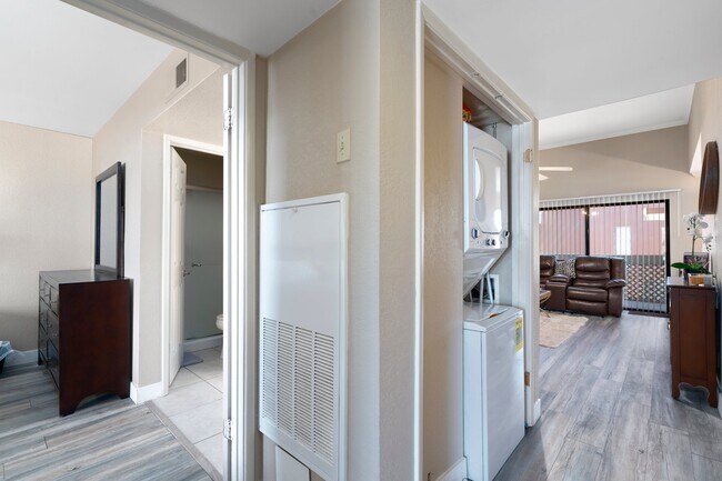 In-unit washer & dryer - 3600 N Hayden Rd