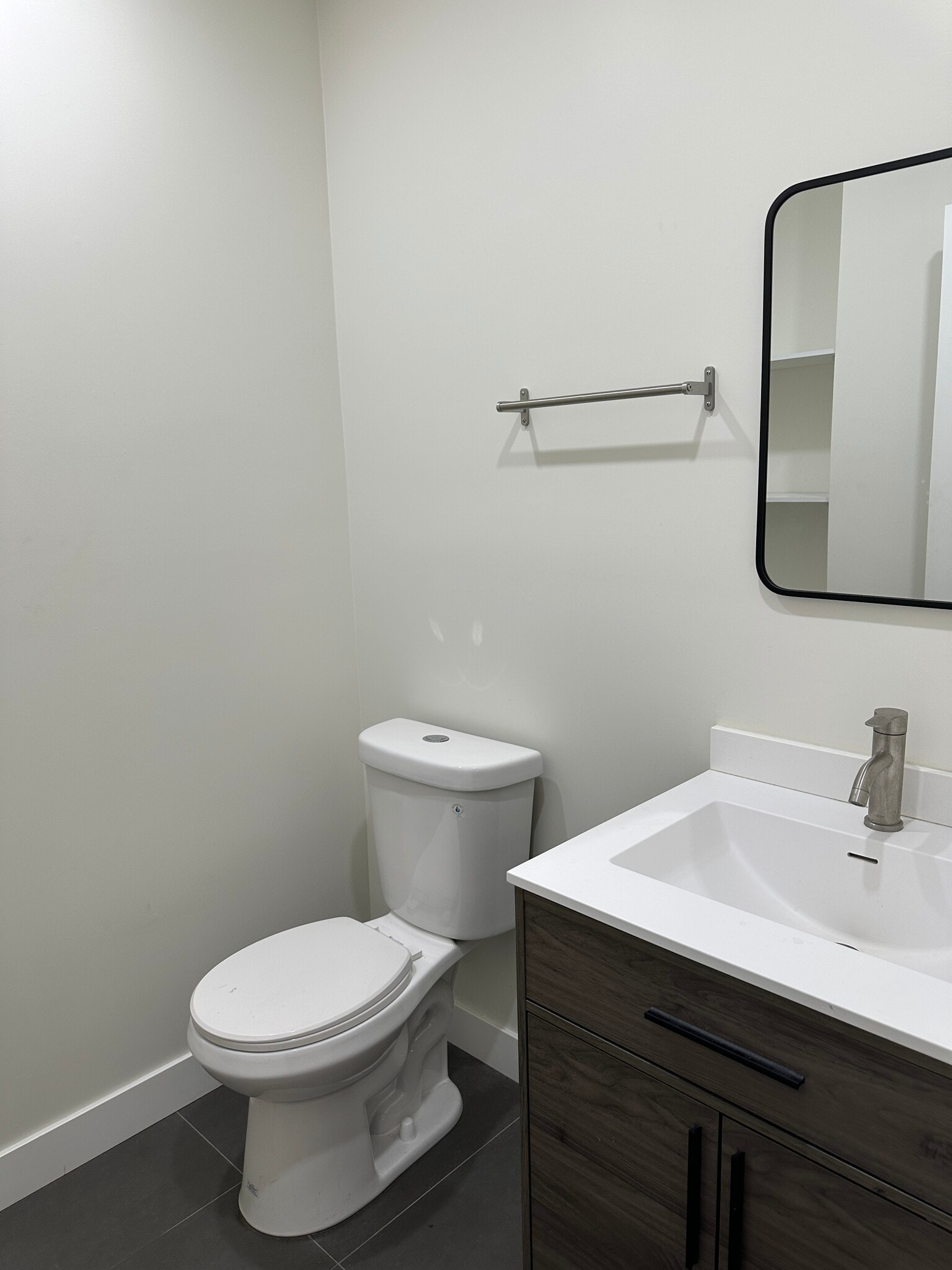 Building Photo - 237 N Kenwood St