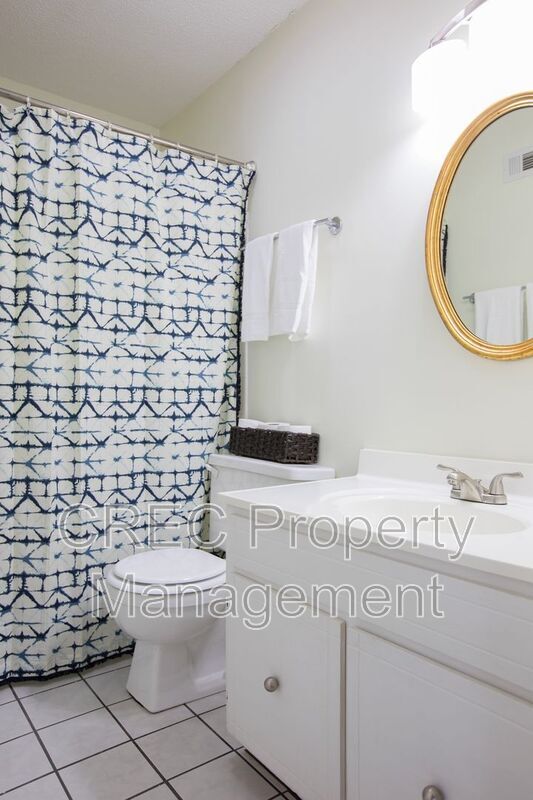 Building Photo - 637 Baytree Ct