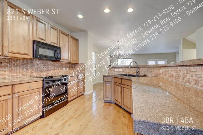 Building Photo - 821 S Weber St