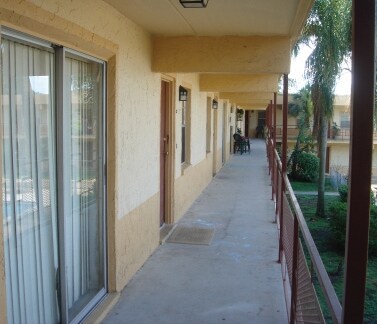 5505 N Habana Ave - Parkview Apartments