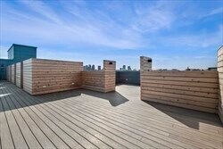 Building Photo - 301 Border St