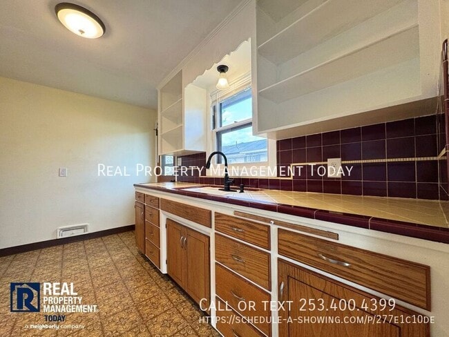 Building Photo - 2344 N Winnifred St