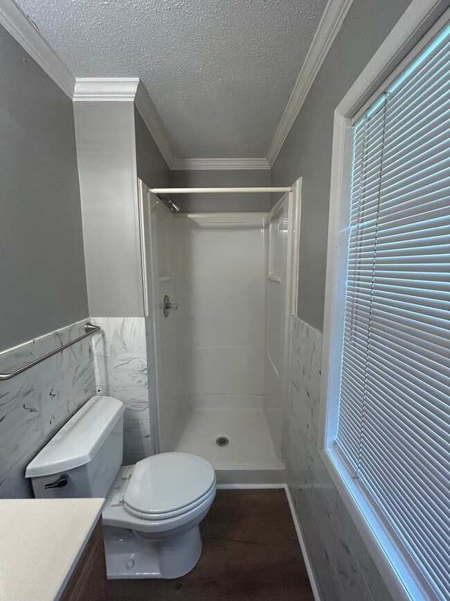 Building Photo - 4-Bedroom Gem Near Downtown Huntsville – N...