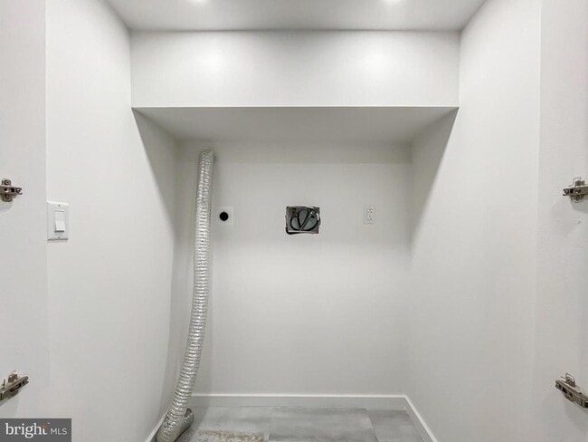 Building Photo - 2027 N 5th St