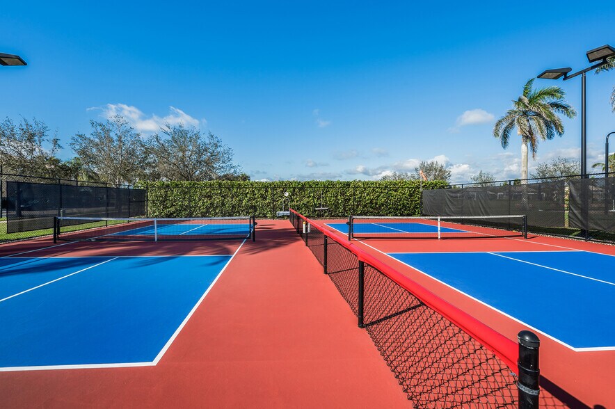 Building Photo - 7221 Bellini Way