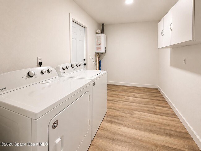 Building Photo - 4995 Sharlene Dr