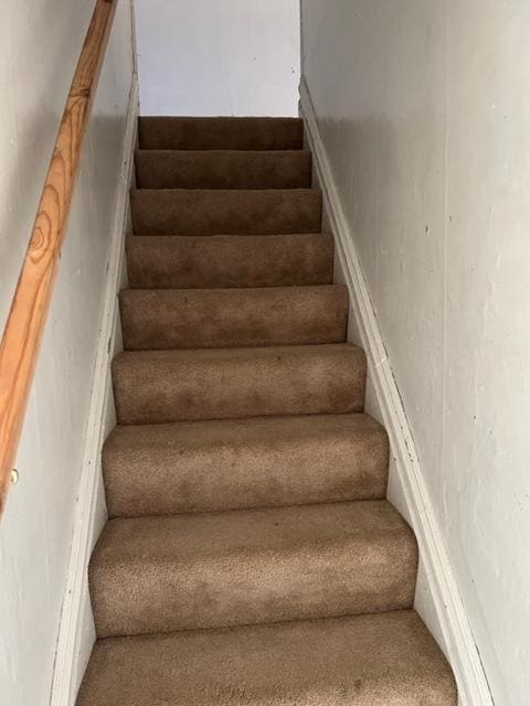 Building Photo - 722 Holland St