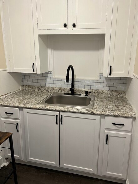 KITCHEN SINK - 34 S Adams St