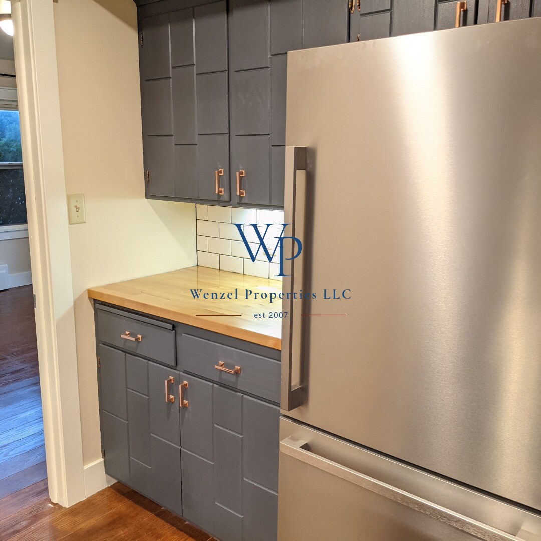 Kitchen - 165 Lincoln St