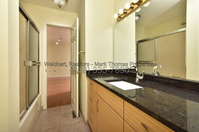 Building Photo - 102 Mallard Ct