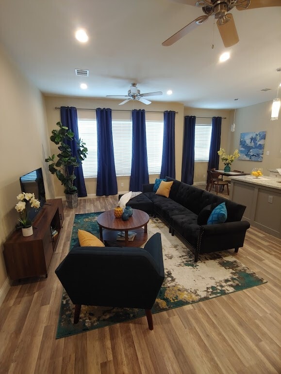 Building Photo - 4926 Weeping Willow Rd