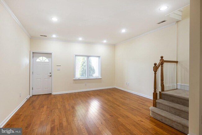 Building Photo - 3987 Terrace St