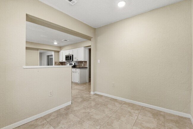 Building Photo - 9052 Zapata Way