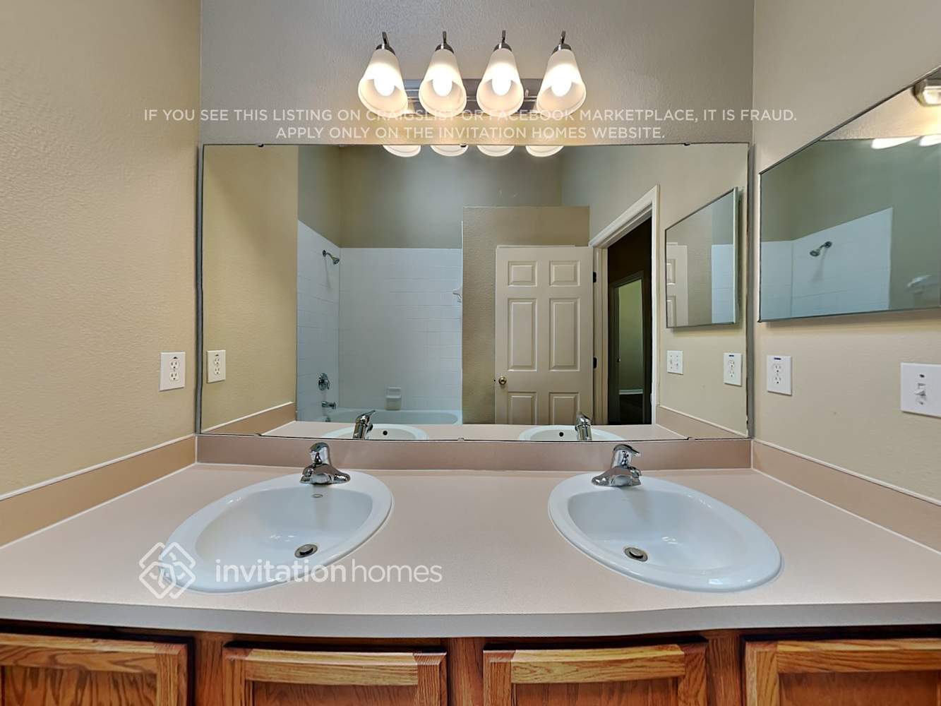 Building Photo - 4124 Sophia Blvd