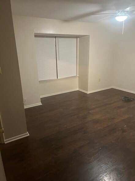 Building Photo - 1080 Buffet St