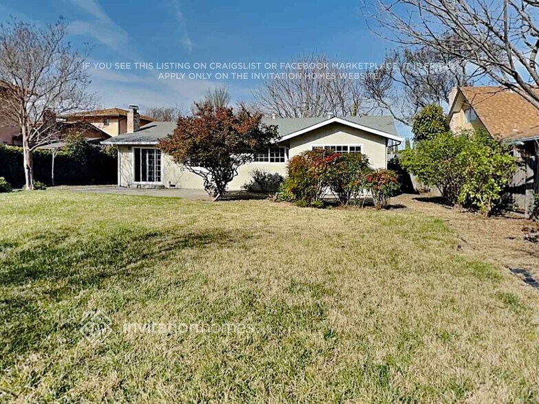 Building Photo - 256 Andrea Dr