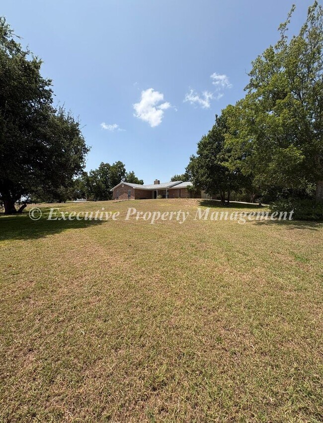 Building Photo - 7544 FM 2657