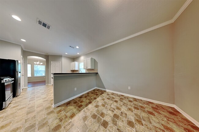 Building Photo - 10 Prairie Oak Dr