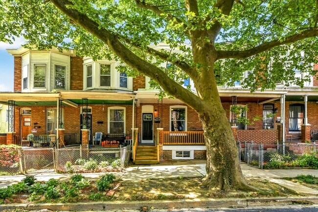 Building Photo - Fully Renovated 3 Bedroom Rowhome- Baltimo...