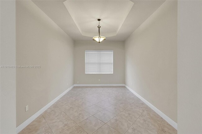 Building Photo - 9051 Edgewater Bend