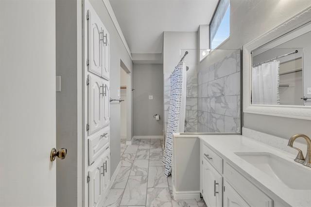 Building Photo - 2422 Libra Dr