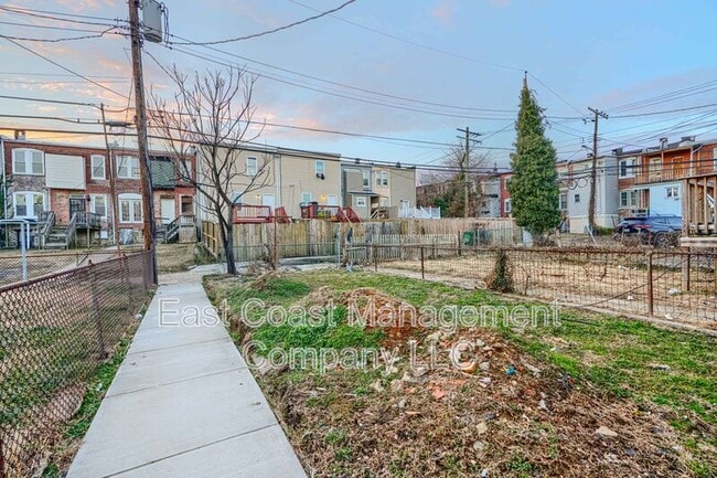 Building Photo - 518 Normandy Ave