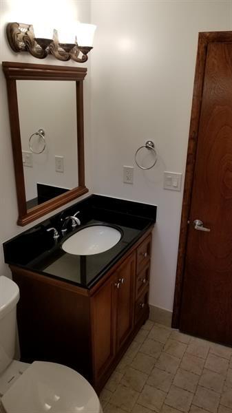 Building Photo - 404 SW 9th St