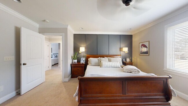Building Photo - Gorgeous and updated home in Heart of Auburn