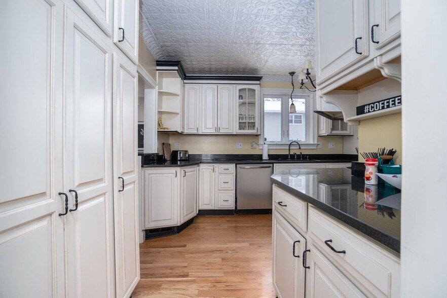 Building Photo - 308 Ballston Ave