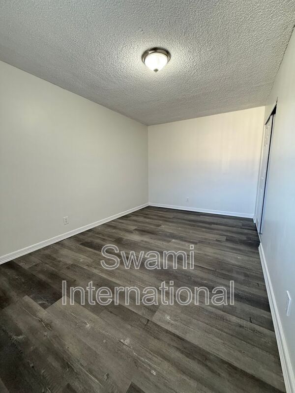 Building Photo - 13614 Doty Ave