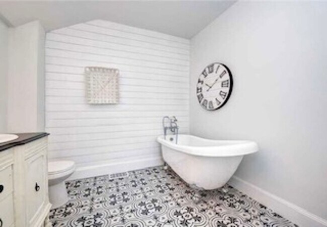 Building Photo - Luxury Home - Lawrenceville