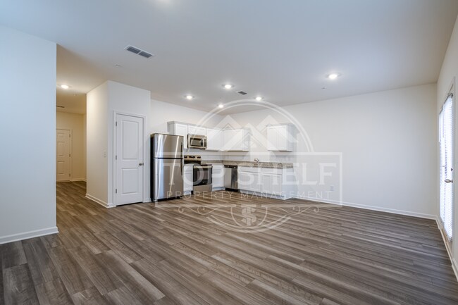 Building Photo - 2010 Ayla Dr