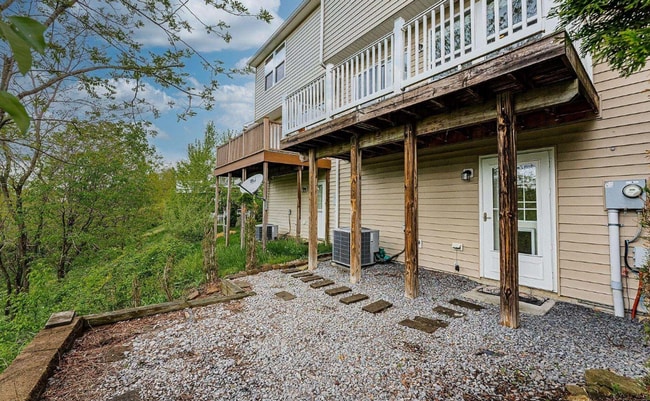 Building Photo - 199 Birds Eye View Dr
