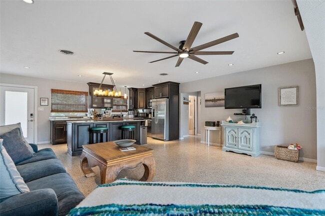 Building Photo - 9298 Sun Isle Dr NE