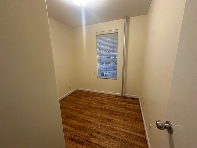 Building Photo - 1917 Avenue O