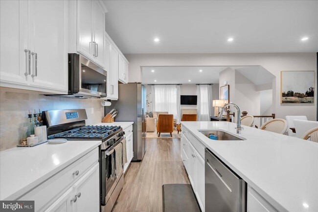 Building Photo - 5 Kohlmyer Dr